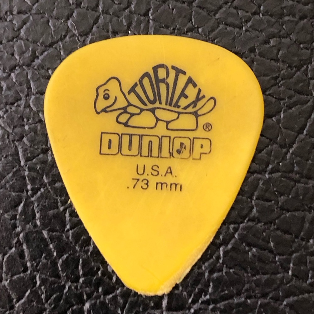 Tortex Dunlop Turtle Yellow Guitar pick GUC